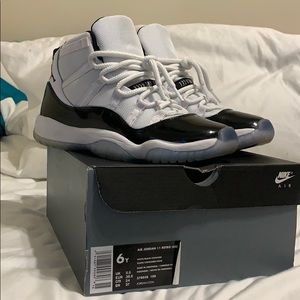 6Y Air Jordan 11 RETRO (GS) white/black-concord